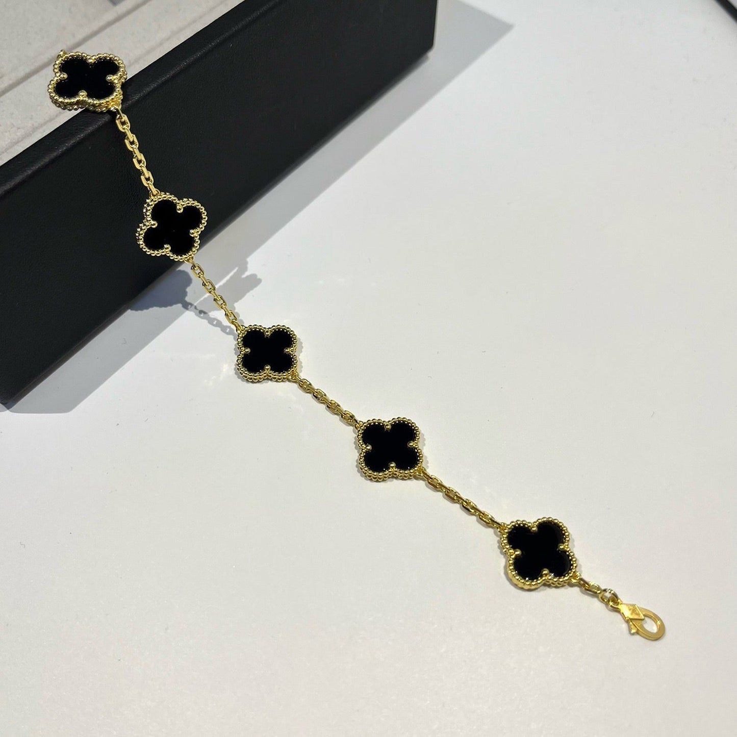 [Shinejoy] CLOVER 5 MOTIF ONYXS BRACELET COLLECTION