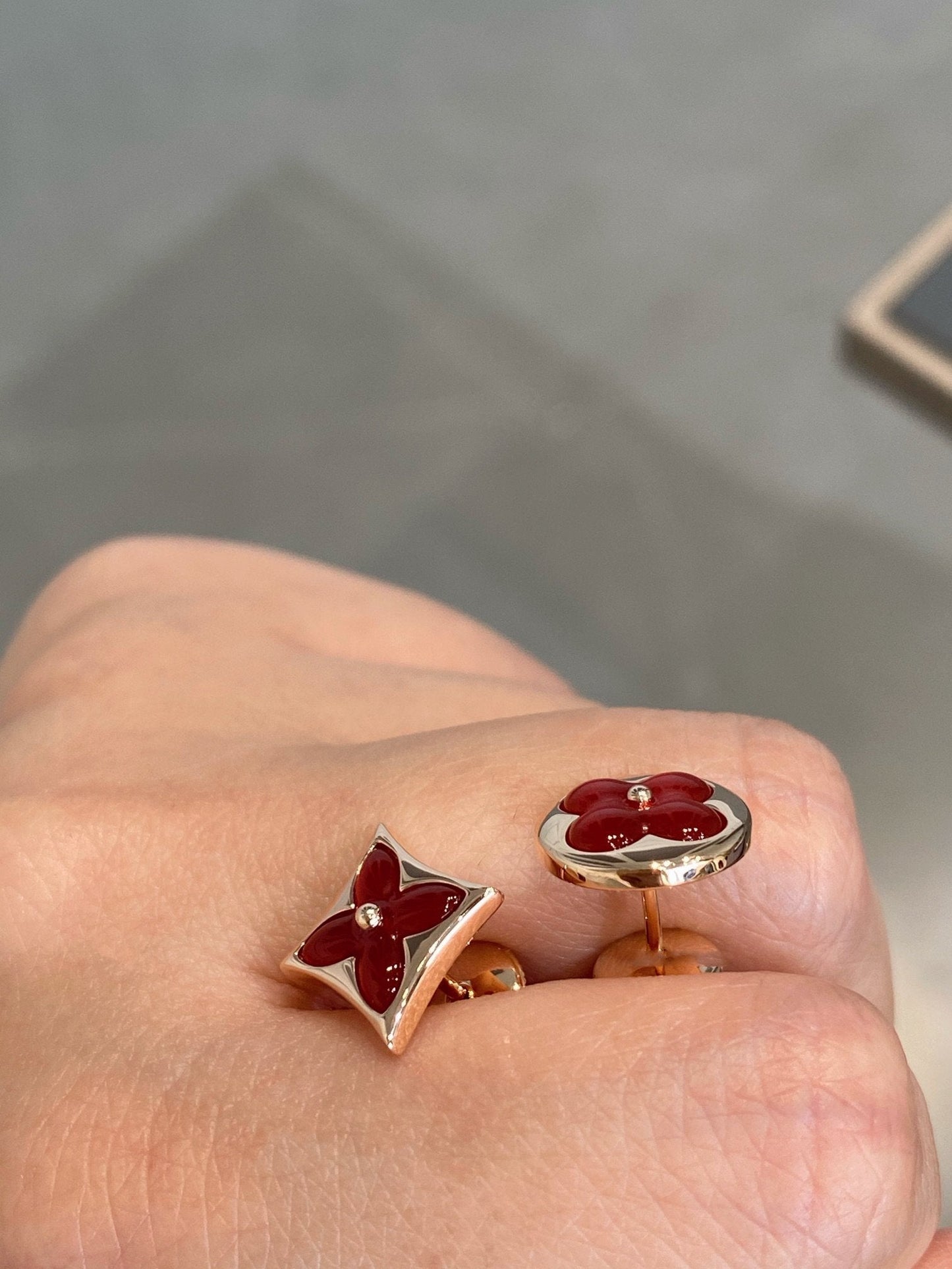 [Shinejoy]STAR AND SUN PINK GOLD CARNELIAN STUD EARRINGS