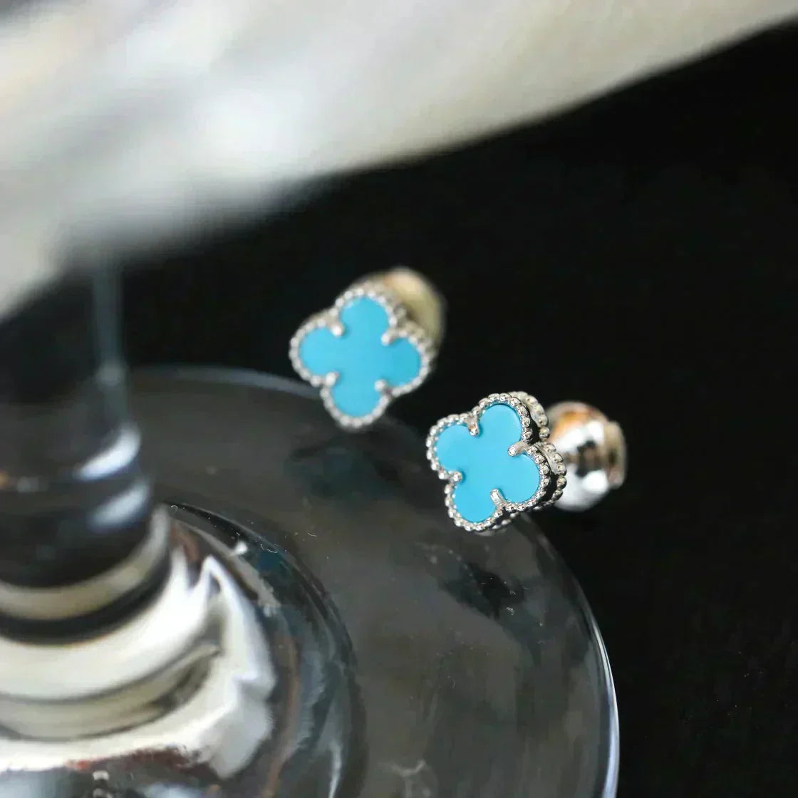 [Shinejoy]CLOVER MINI 9.5MM ONYX STUD EARRINGS SILVER