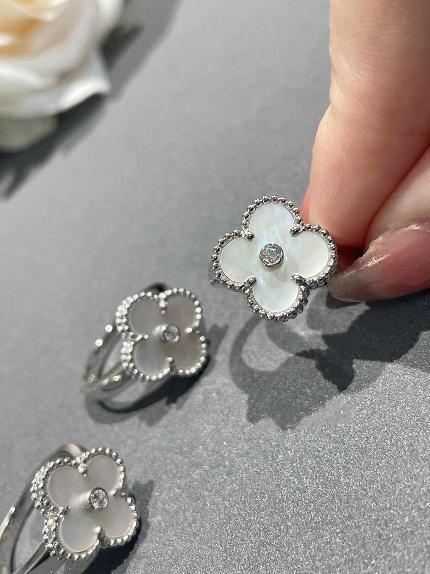 [Shinejoy]CLOVER SILVER MOP DIAMOND RING