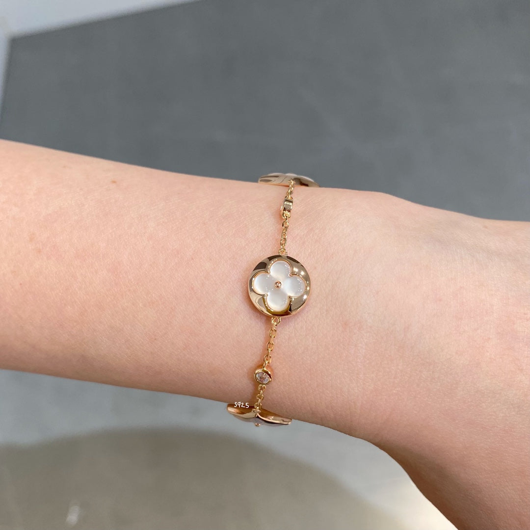 [Shinejoy]STAR AND SUN 4 MOTIF WHITE MOP PINK GOLD BRACELET