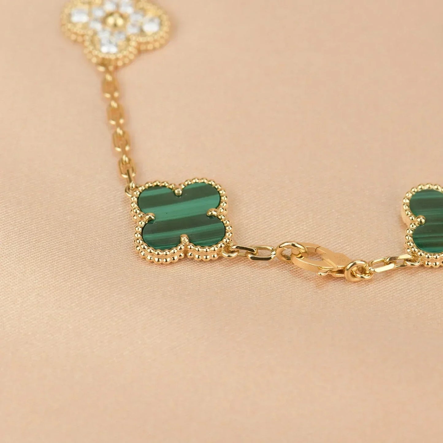 [Shinejoy] CLOVER 5 MOTIF MALACHITE BRACELET COLLECTION