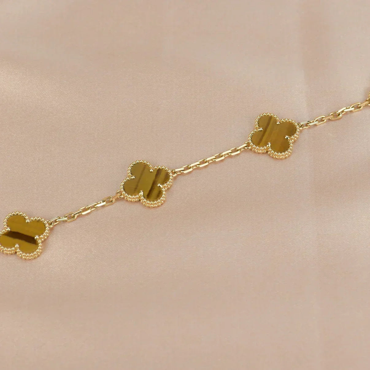 [Shinejoy] CLOVER 5 MOTIFS TIGER EYE BRACELET COLLECTION