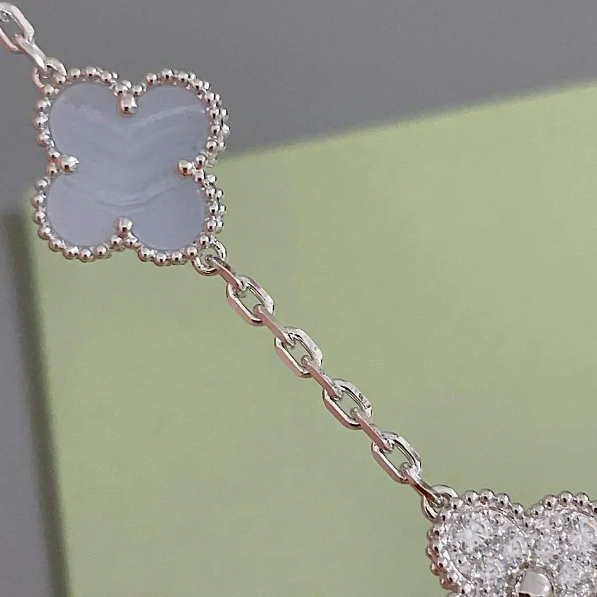 [Shinejoy] CLOVER 5 MOTIF PURPLE CHALCEDONY BRACELET COLLECTION