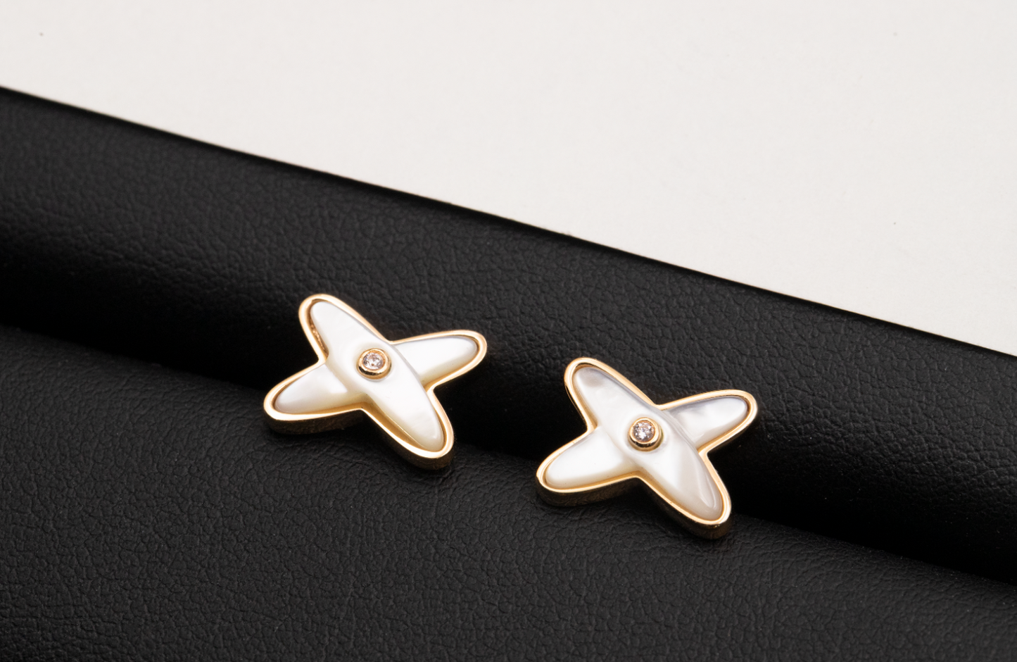 [Shinejoy]JEUX DE WHITE MOP Shinejoy GOLD DIAMOND EARRINGS